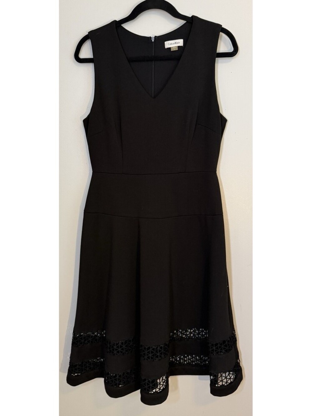 Calvin Klein Black Fit Flare Dress Sleeveless V-neck Geometric Cutout LBD Size 8